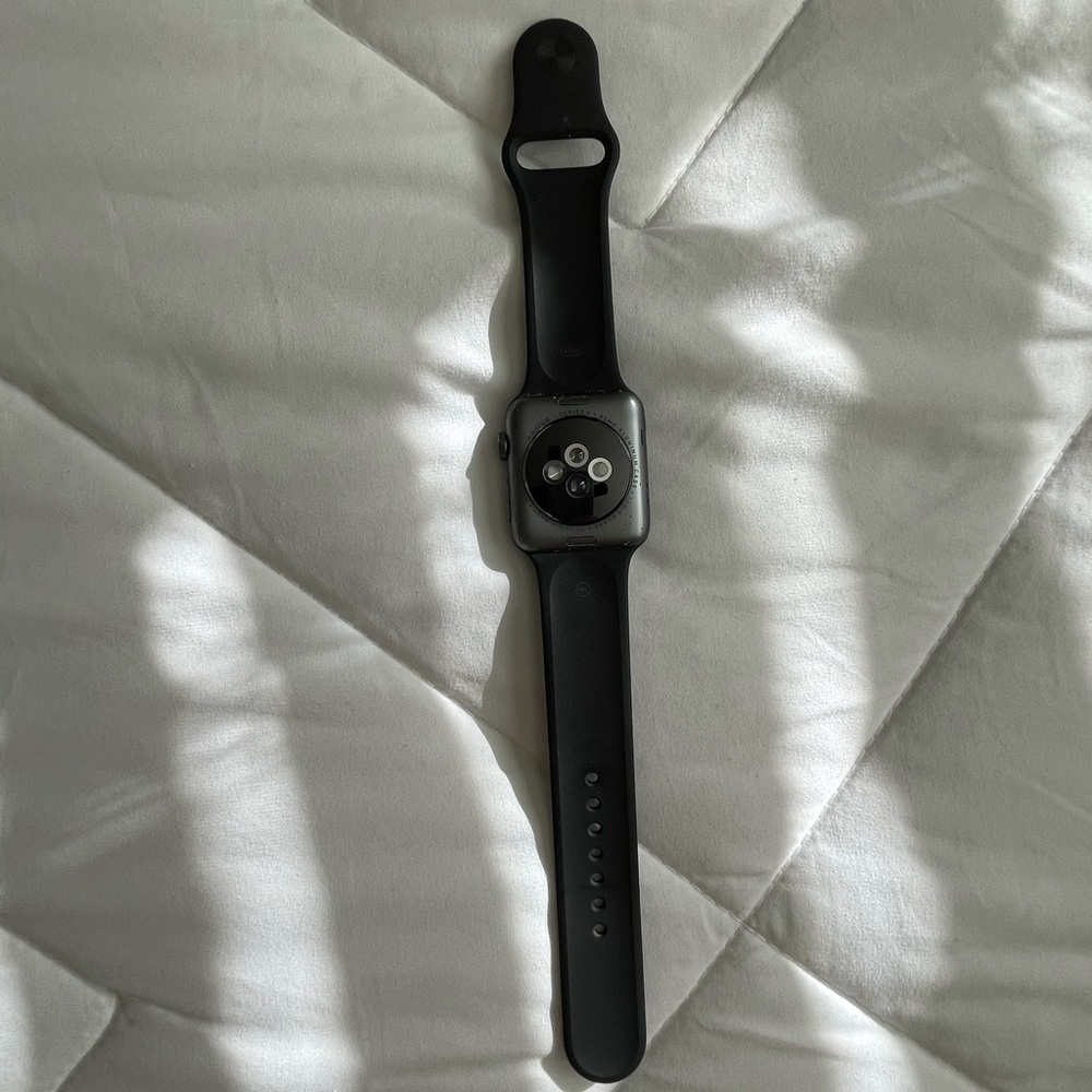 Apple Watch - image 4